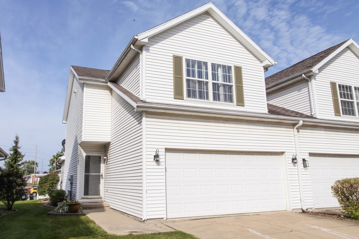 View Bloomington, IL 61701 townhome