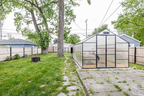Tiny photo for 7535 Kenton Avenue, Skokie, IL 60076 (MLS # 12656946)