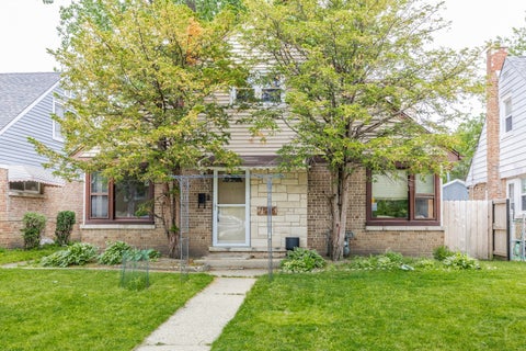 Tiny photo for 7535 Kenton Avenue, Skokie, IL 60076 (MLS # 12656946)