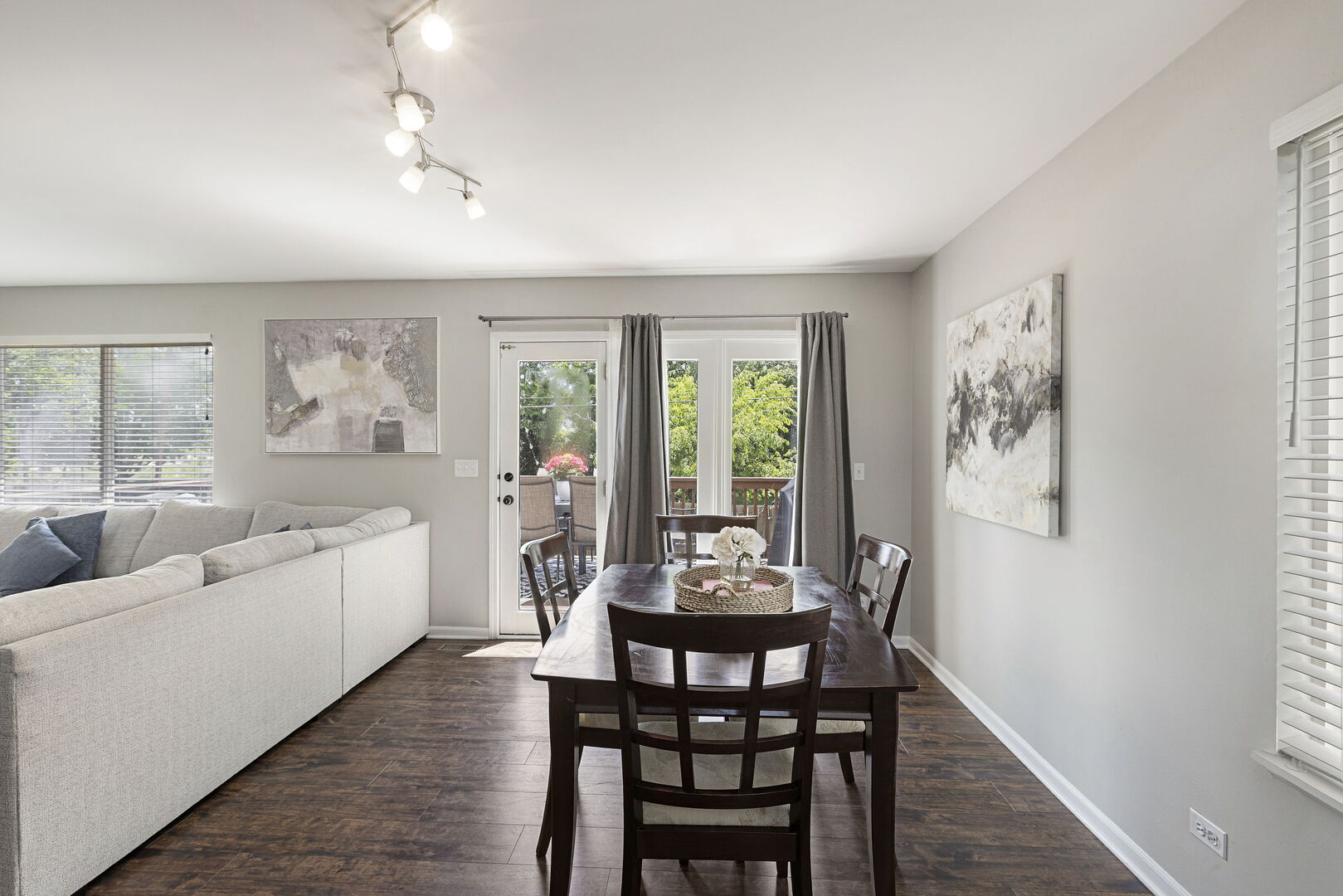 1273 Karyn Lane