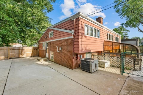 Tiny photo for 714 Western Avenue, Glen Ellyn, IL 60137 (MLS # 12744282)