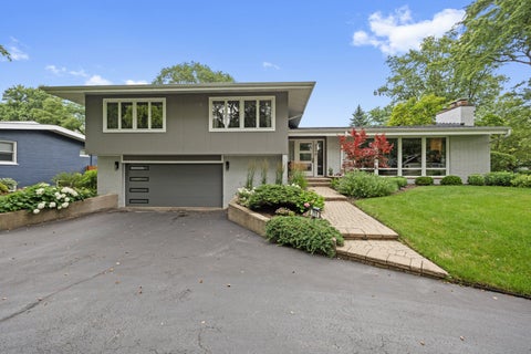 Photo of 711 Elder Court, Glencoe, IL 60022 (MLS # 12706641)