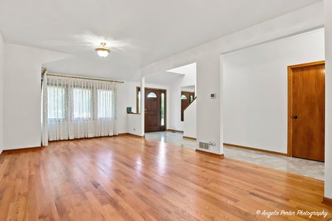 Tiny photo for 872 Harvest Court, Antioch, IL 60002 (MLS # 12765027)