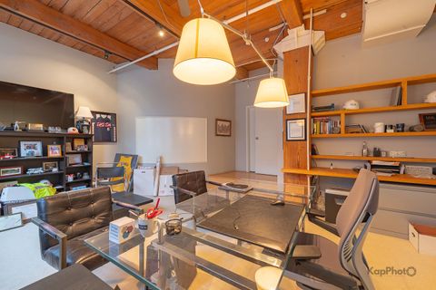 Tiny photo for 913 W Van Buren Street #1A, Chicago, IL 60607 (MLS # 12555251)