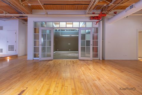 Tiny photo for 913 W Van Buren Street #1A, Chicago, IL 60607 (MLS # 12555251)