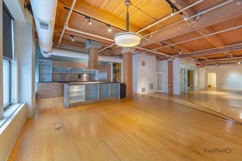 Tiny photo for 913 W Van Buren Street #1A, Chicago, IL 60607 (MLS # 12555251)