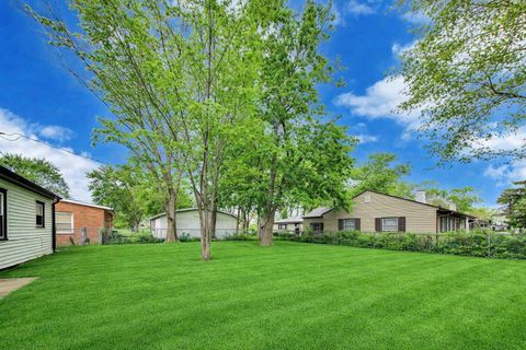 Tiny photo for 2414 Circle Drive, Hazel Crest, IL 60429 (MLS # 12630215)