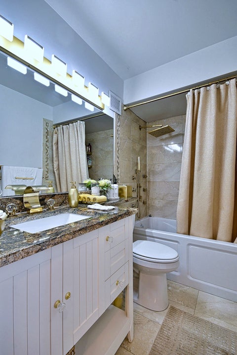 Tiny photo for 40 N Tower Road #7H, Oak Brook, IL 60523 (MLS # 12775335)