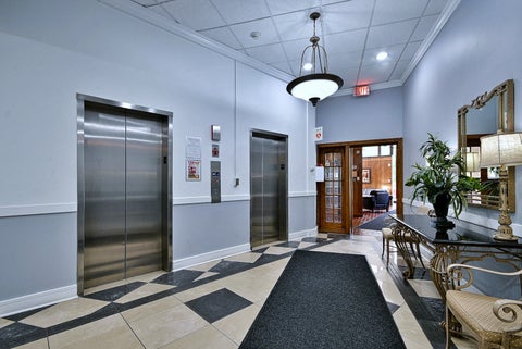 Tiny photo for 40 N Tower Road #7H, Oak Brook, IL 60523 (MLS # 12775335)