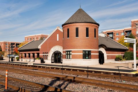 Tiny photo for 24 Winners Cup Circle, Wheaton, IL 60189 (MLS # 12577223)