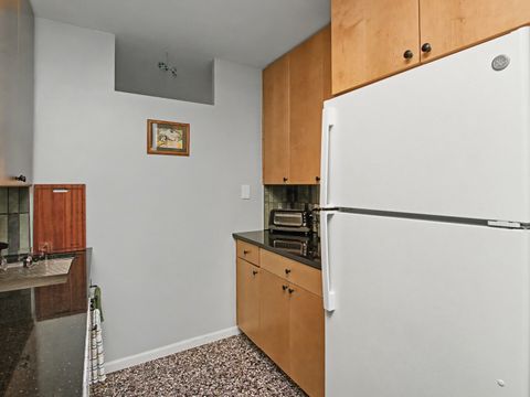 Tiny photo for 5740 N Sheridan Road #5A, Chicago, IL 60660 (MLS # 12549821)