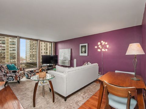 Tiny photo for 5740 N Sheridan Road #5A, Chicago, IL 60660 (MLS # 12549821)