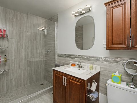 Tiny photo for 5740 N Sheridan Road #5A, Chicago, IL 60660 (MLS # 12549821)