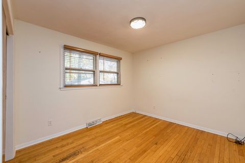 Tiny photo for 1339 Park Avenue, Winthrop Harbor, IL 60096 (MLS # 12508468)