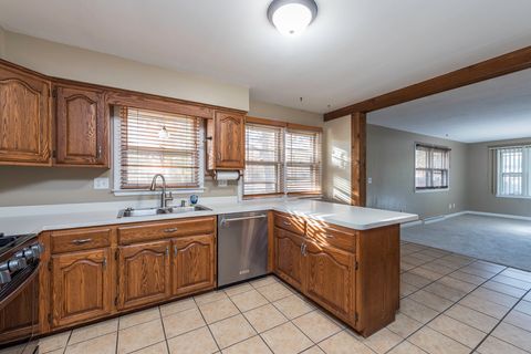 Tiny photo for 1339 Park Avenue, Winthrop Harbor, IL 60096 (MLS # 12508468)