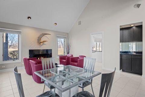 Tiny photo for 556 Rivershire Place, Lincolnshire, IL 60069 (MLS # 12582633)