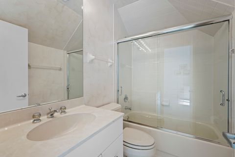 Tiny photo for 556 Rivershire Place, Lincolnshire, IL 60069 (MLS # 12582633)