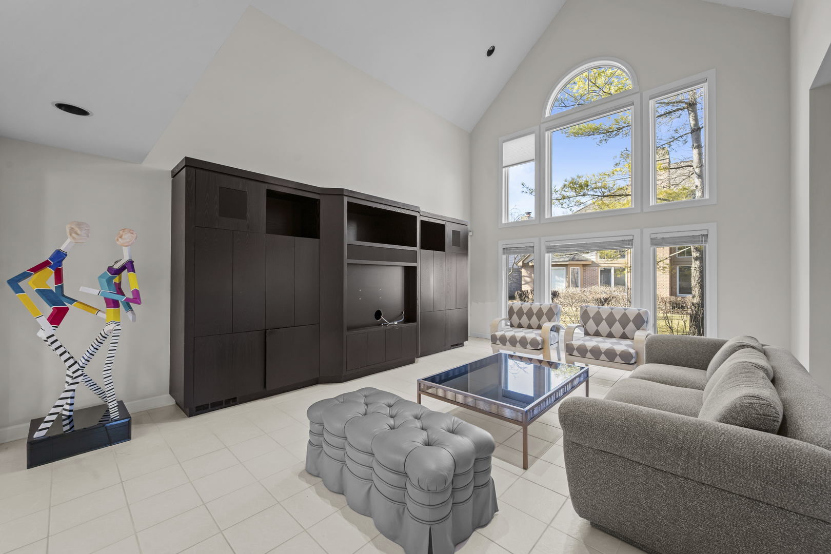 556 Rivershire Place