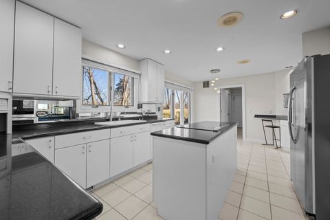 Tiny photo for 556 Rivershire Place, Lincolnshire, IL 60069 (MLS # 12582633)