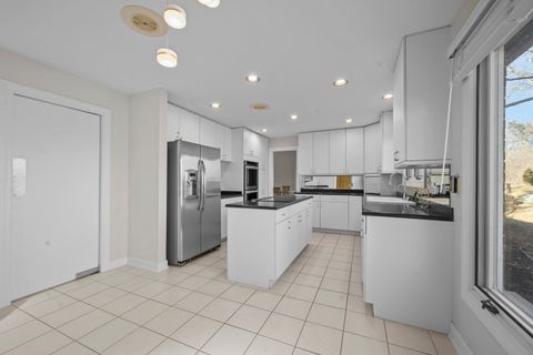 Tiny photo for 556 Rivershire Place, Lincolnshire, IL 60069 (MLS # 12582633)