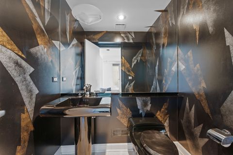 Tiny photo for 556 Rivershire Place, Lincolnshire, IL 60069 (MLS # 12582633)