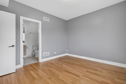 Tiny photo for 6339 N Leona Avenue, Chicago, IL 60646 (MLS # 12573928)