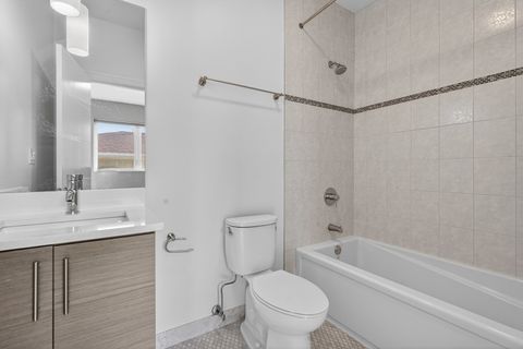 Tiny photo for 6339 N Leona Avenue, Chicago, IL 60646 (MLS # 12573928)