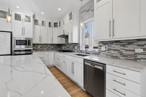 Tiny photo for 6339 N Leona Avenue, Chicago, IL 60646 (MLS # 12573928)