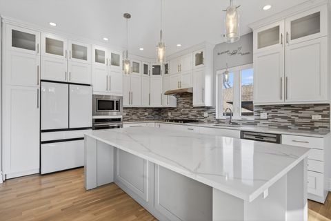 Tiny photo for 6339 N Leona Avenue, Chicago, IL 60646 (MLS # 12573928)