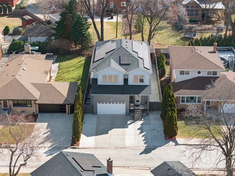 Tiny photo for 6339 N Leona Avenue, Chicago, IL 60646 (MLS # 12573928)