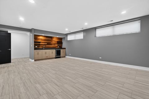 Tiny photo for 6339 N Leona Avenue, Chicago, IL 60646 (MLS # 12573928)