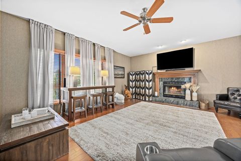 Tiny photo for 22374 Woodland Lane, Frankfort, IL 60423 (MLS # 12587815)