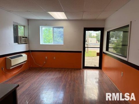 Tiny photo for 1621 N PARK Avenue, Herrin, IL 62948 (MLS # EB459371)