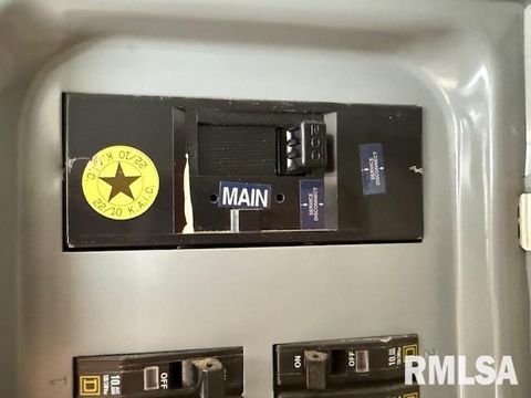 Tiny photo for 1621 N PARK Avenue, Herrin, IL 62948 (MLS # EB459371)