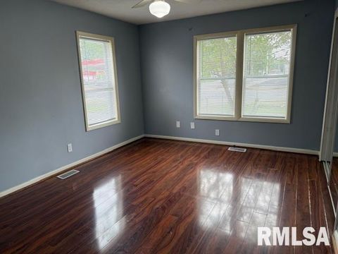 Tiny photo for 1621 N PARK Avenue, Herrin, IL 62948 (MLS # EB459371)