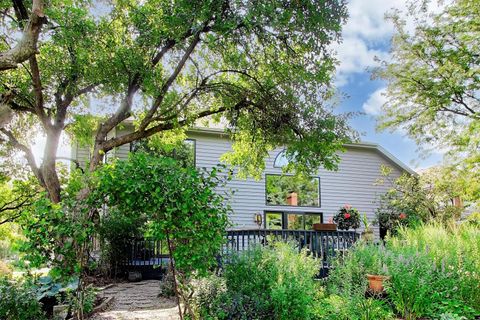 Tiny photo for 1309 S Pine Avenue, Arlington Heights, IL 60005 (MLS # 12711549)