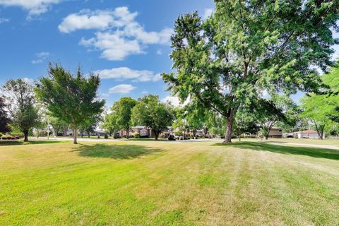 Tiny photo for 1309 S Pine Avenue, Arlington Heights, IL 60005 (MLS # 12711549)