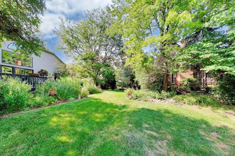 Tiny photo for 1309 S Pine Avenue, Arlington Heights, IL 60005 (MLS # 12711549)