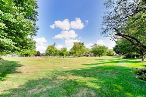 Tiny photo for 1309 S Pine Avenue, Arlington Heights, IL 60005 (MLS # 12711549)