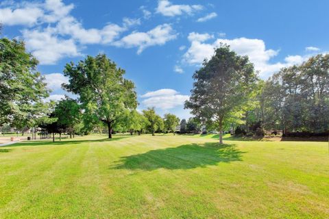 Tiny photo for 1309 S Pine Avenue, Arlington Heights, IL 60005 (MLS # 12711549)