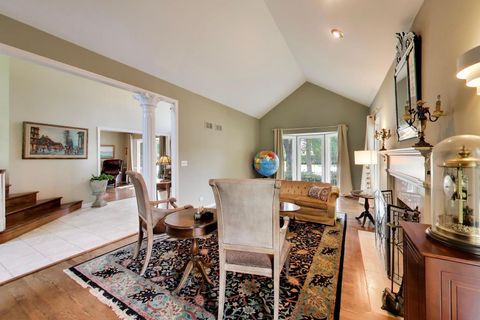 Tiny photo for 1309 S Pine Avenue, Arlington Heights, IL 60005 (MLS # 12711549)
