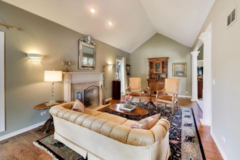 Tiny photo for 1309 S Pine Avenue, Arlington Heights, IL 60005 (MLS # 12711549)
