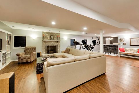 Tiny photo for 1309 S Pine Avenue, Arlington Heights, IL 60005 (MLS # 12711549)