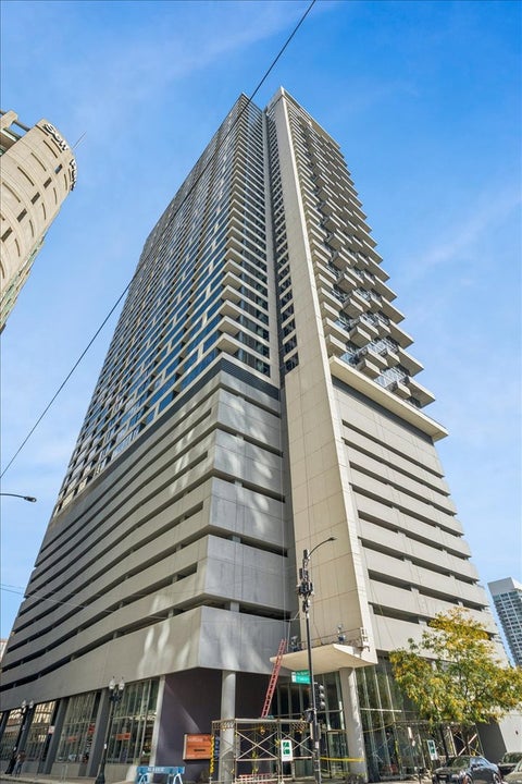 Photo of 235 W VAN BUREN Street #2816, Chicago, IL 60607 (MLS # 12788416)