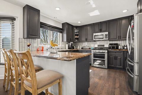 Tiny photo for 215 E Brookwood Lane E, Bolingbrook, IL 60440 (MLS # 12599961)