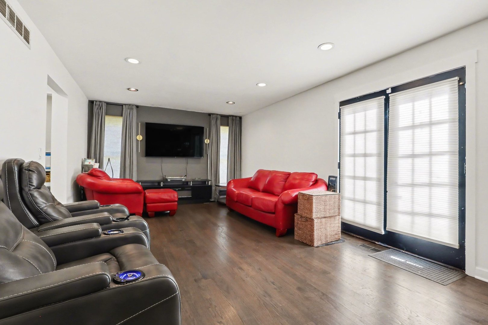 215 E Brookwood Lane E