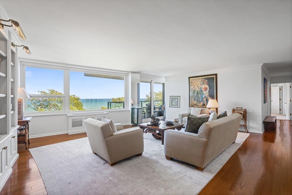 1630 Sheridan Road 5G