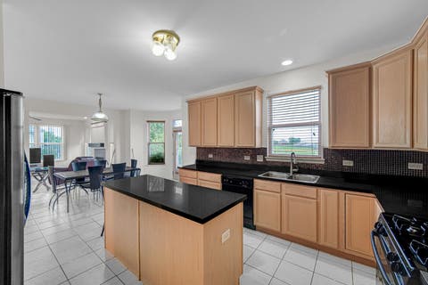 Tiny photo for 184 Fox Bend Circle, Bolingbrook, IL 60440 (MLS # 12694922)