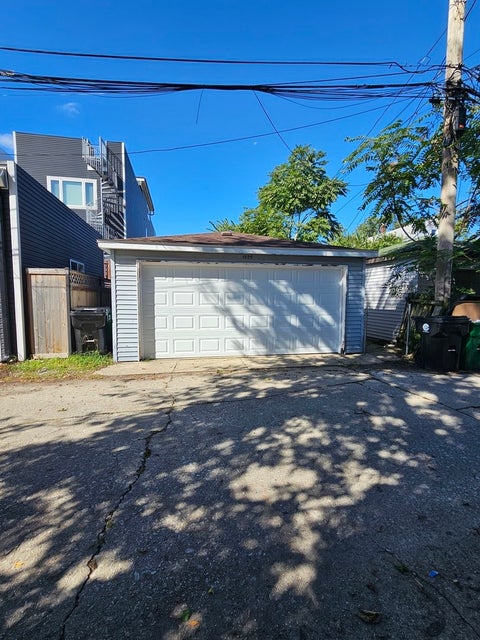 Tiny photo for 1225 Kenilworth Avenue #1, Berwyn, IL 60402 (MLS # 12775675)