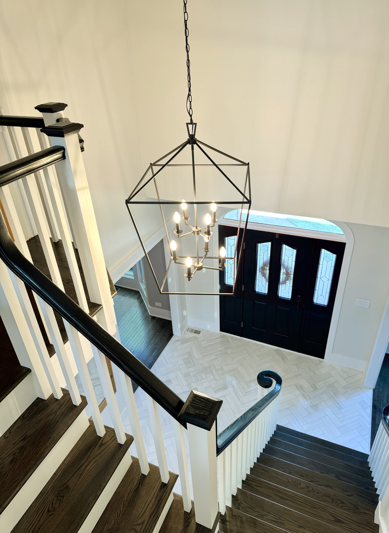 Naperville, Illinois 60564, United States, 4 Bedrooms Bedrooms, ,4 BathroomsBathrooms,Residential,Contingent,215906